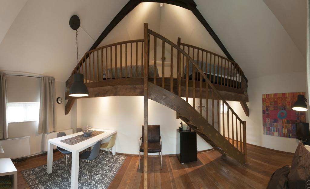 De Pingerhoeve 3*